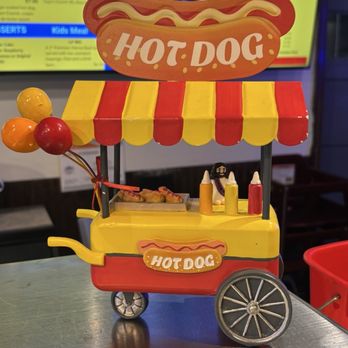 Dogslingers - Food Trucks Near Me - Fayetteville, North Carolina Dogslingers - Food Trucks Near Me - Fayetteville, North Carolina