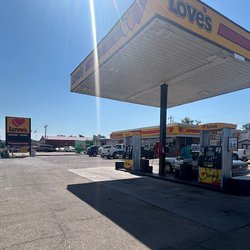 Love's Country Store
