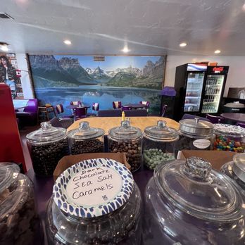 Willows Huckleberry Land - Ice Cream & Frozen Yogurt Near Me - Hungry Horse, Montana