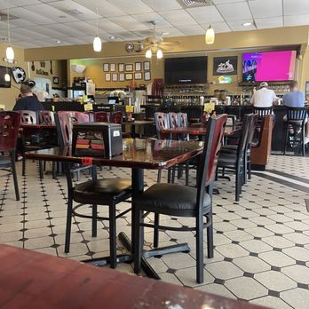 La Tapatia Mexican Restaurant - Interior - Beer Bar Near Me - St Charles, Missouri