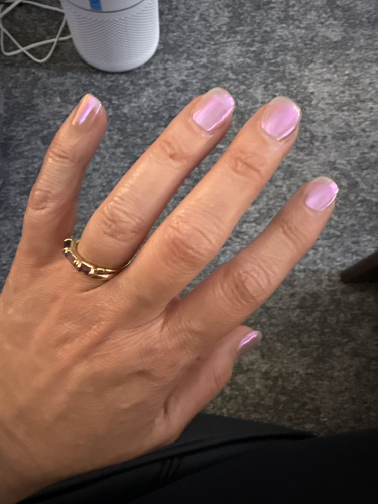 Lucky Nail Salon Logo