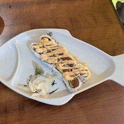Thai Cuisine - Spicy tune roll.