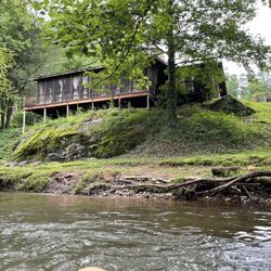 Helen Tubing - The view while on the water