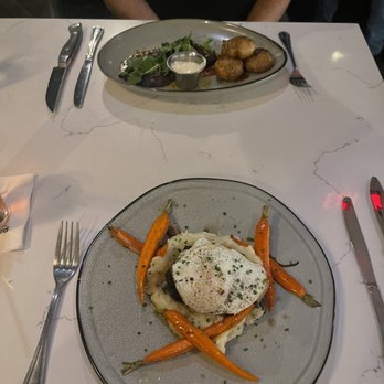 Shorebird - Braised short rib, skirt steak - Breakfast & Brunch Near Me - Sedona, Arizona