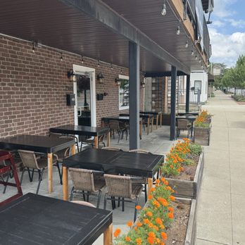 Slab Kitchen - Outside seating - Barbeque Near Me - Reynoldsburg, Ohio