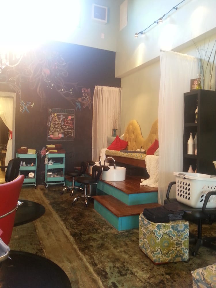 EDEN’S APPLE SALON Updated September 2024 333 Bush St SE, Salem