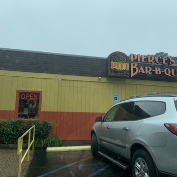 Pierce's Pitt Bar-B-Que - Outside - Barbeque Near Me - Williamsburg, Virginia Pierce's Pitt Bar-B-Que - Outside - Barbeque Near Me - Williamsburg, Virginia