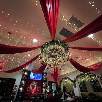 The Mexico Cafe - Christmas 2025 decor for the dining room room to the left of the entrance - Salad Near Me - Temecula, California The Mexico Cafe - Christmas 2025 decor for the dining room room to the left of the entrance - Salad Near Me - Temecula, California