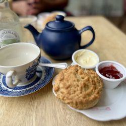 The English Rose Cafe and Tea Shop - Tea and fresh scones