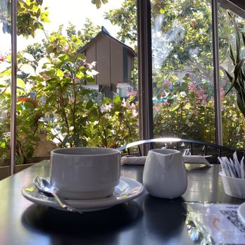 Live Oak Cafe - Lovely little place - Breakfast & Brunch Near Me - Santa Barbara, California