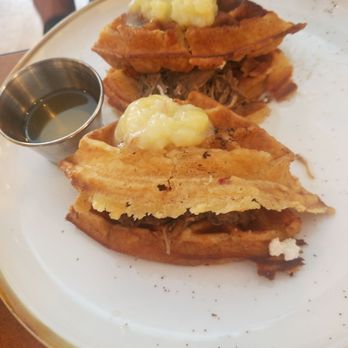 Common Restaurant - Duck confit waffle - Cocktail Bars Near Me - Savannah, Georgia Common Restaurant - Duck confit waffle - Cocktail Bars Near Me - Savannah, Georgia