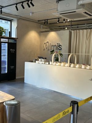 Mimi's Frozen Yogurt by null