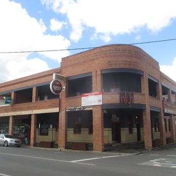Newmarket Hotel - Outside - Restaurants Near Me - Kyneton, VIC Newmarket Hotel - Outside - Restaurants Near Me - Kyneton, VIC