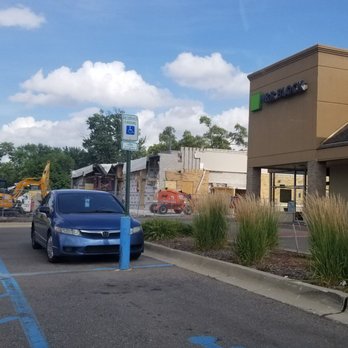 ALDI - Under construction! Entrance now on the west side of building. 7/22/20 - Grocery Near Me - Clawson, Michigan ALDI - Under construction! Entrance now on the west side of building. 7/22/20 - Grocery Near Me - Clawson, Michigan