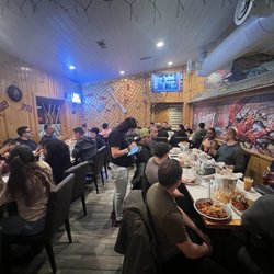 Yami Crab - Dining area