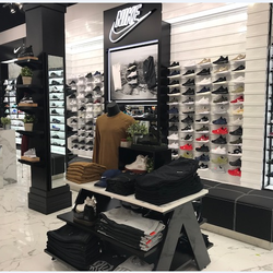 Shoe Palace