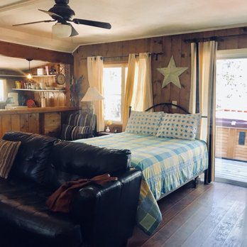 Idyllwild Creekside Cottage - Vacation Rentals Near Me - Idyllwild-Pine Cove, California Idyllwild Creekside Cottage - Vacation Rentals Near Me - Idyllwild-Pine Cove, California