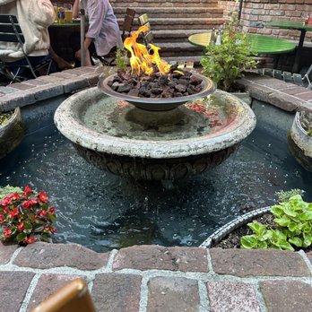 Jupiter - Fire pit outside - Pizza Near Me - Berkeley, California