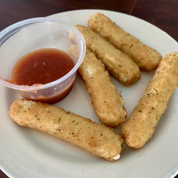 Lee’s Roadside Bar & Grill - Mozzarella sticks with a dipping sauce with island flair - Seafood Near Me - Sint Maarten, New Hampshire