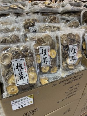 Asian Family Market by null