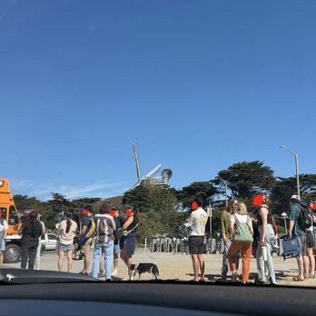 Leo's Tacos - Line on a Sunday right when they open - Tacos Near Me - San Francisco, California Leo's Tacos - Line on a Sunday right when they open - Tacos Near Me - San Francisco, California