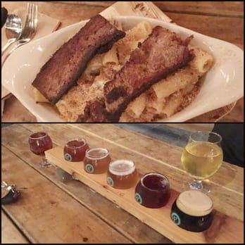 Perihelion Brewery - Brisket Mac and cheese (dry) and their tasters - Burgers Near Me - Seattle, Washington Perihelion Brewery - Brisket Mac and cheese (dry) and their tasters - Burgers Near Me - Seattle, Washington