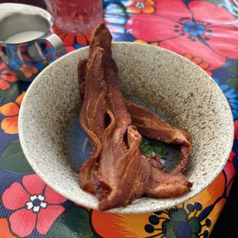 The Sweet Life - Side of bacon was so crispy it was like bark - New American Near Me - Oak Bluffs, Massachusetts