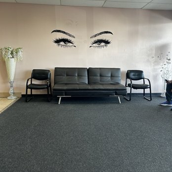 EyebrowsRus - Waiting area - Threading Services Near Me - Victorville, California