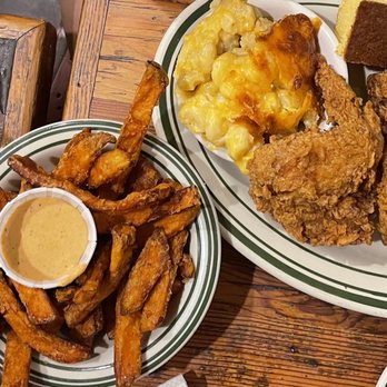 Peaches HotHouse - Crispy Fried Chicken with Sweet Potato Fries and Mac and Cheese - Southern Near Me - Brooklyn, New York Peaches HotHouse - Crispy Fried Chicken with Sweet Potato Fries and Mac and Cheese - Southern Near Me - Brooklyn, New York