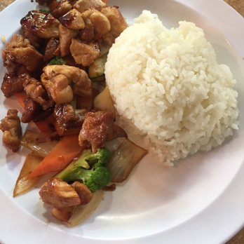 Sushi B Hibachi Grill - Chicken hibachi lunch special. Also includes a soup or salad for $5.99! - Japanese Near Me - Orlando, Florida