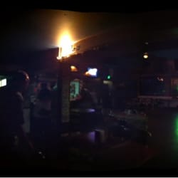 Hilo Town Tavern - Dim lights and brew