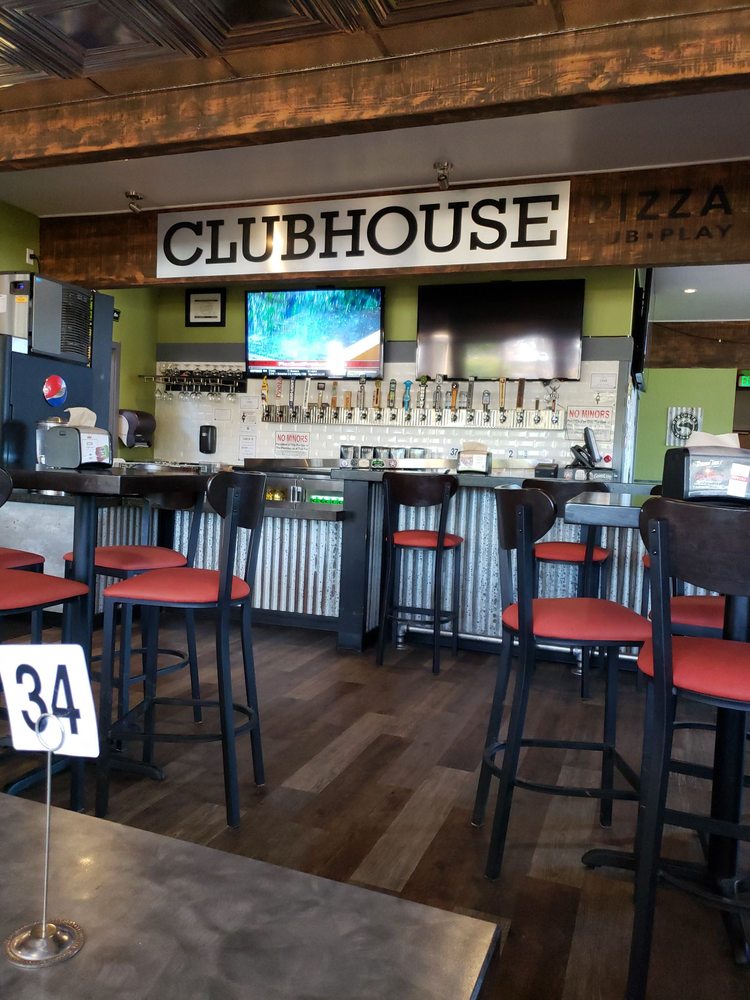 Round Table Clubhouse Takeout Delivery 38 Photos 91 Reviews 2940 N Highway 97 Bend Or Restaurant Phone Number Yelp - Round Table Clubhouse Bend Or