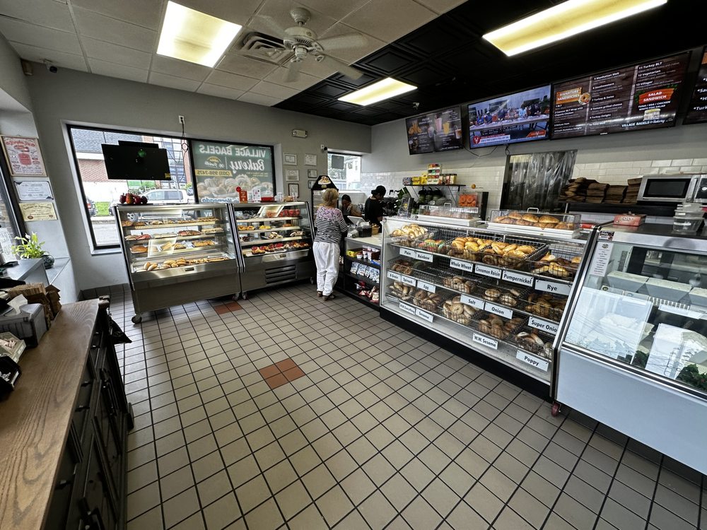 VILLAGE BAGELS Updated July 2024 44 Photos & 68 Reviews 301 Hope