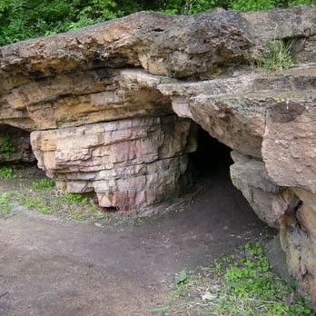 Red Oak Nature Center - Murder cave - Parks Near Me - Aurora, Illinois