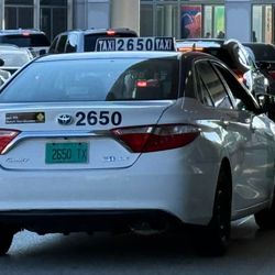 The Stryker Cab - Call 312-918-0818! Family with kids? We offer child seats, clean taxis and patient drivers for safe rides to O'Hare or Midway from Chicago.