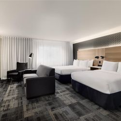Le Saint Edouard - Hotel Saint E douard QC Family Room Model FA