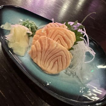 Hanami Sushi & Sake Bar - Salmon sashimi - Sushi Bars Near Me - Carmel, Indiana Hanami Sushi & Sake Bar - Salmon sashimi - Sushi Bars Near Me - Carmel, Indiana