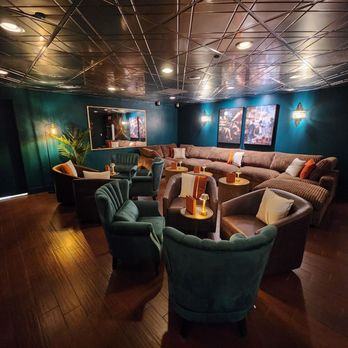 Velvet Spell Speakeasy - Decor - Speakeasies Near Me - Hallandale Beach, Florida