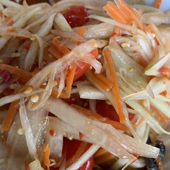 Sweet Rice - Level 5 spice Lao style papaya salad. Really good and refreshing. The spice creeps up at the end. - Thai Near Me - Dallas, Texas