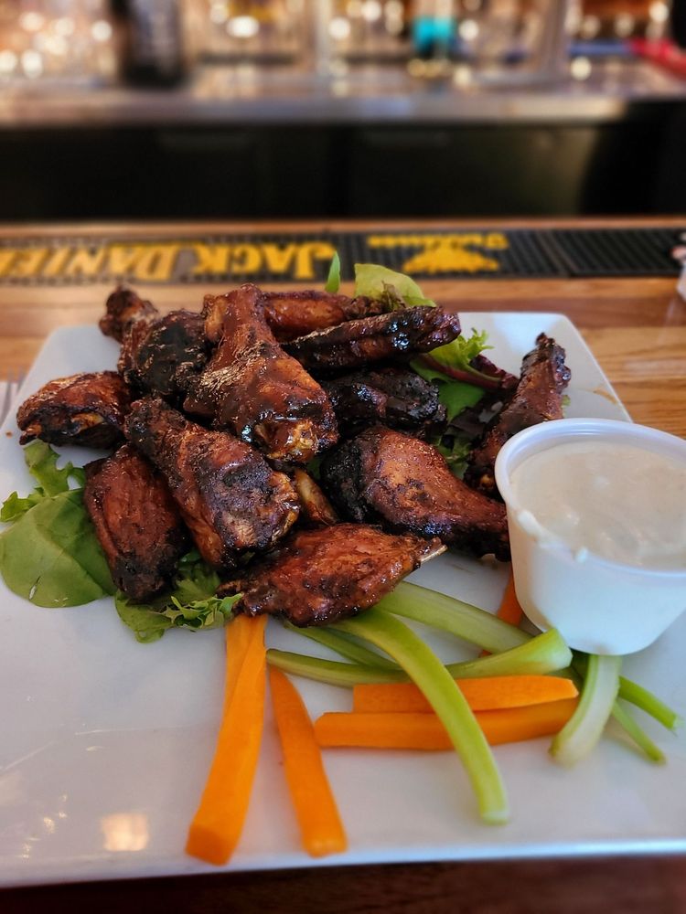 P.C.’S PADDOCK RESTAURANT Traditional American Restaurant in