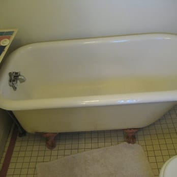 Santa Cruz Hostel - Clawfoot tub - Hostels Near Me - Santa Cruz, California