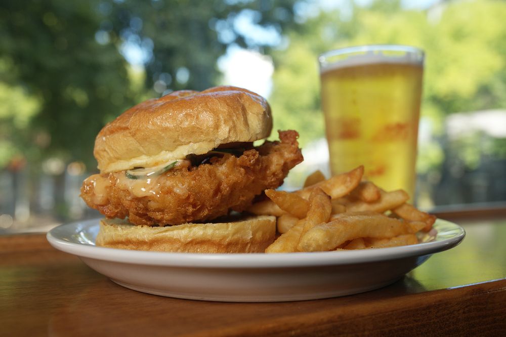 THE CORNER PUB Updated September 2024 64 Photos & 18 Reviews 4