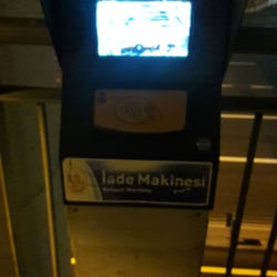 Edirnekapı Metrobüs Durağı - Akbillerinize Metrobus ten inince iade almayı unutmayın !