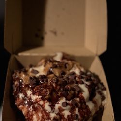 Cinnaholic - Cookie Monster Roll