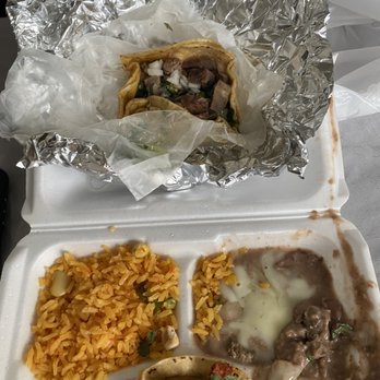 Su Taqueria Thaly’s - Mexican Near Me - Chicago, Illinois