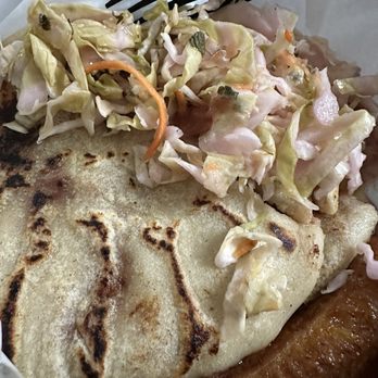 Luna Maya Grill - Close up look at the pupusas with the curtido and the platano. See, not greasy! - Salvadoran Near Me - Pico Rivera, California Luna Maya Grill - Close up look at the pupusas with the curtido and the platano. See, not greasy! - Salvadoran Near Me - Pico Rivera, California