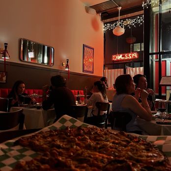 PIZZ'AMICI - Inside - Pizza Near Me - Chicago, Illinois PIZZ'AMICI - Inside - Pizza Near Me - Chicago, Illinois