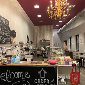 Share Cheesebar - Quaint in size, big in flavors - Cheese Shops Near Me - Cincinnati, Ohio