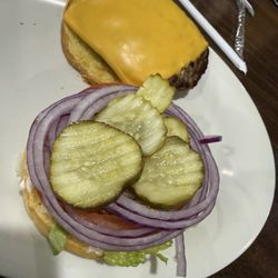 Bob & Connie's Restaurant & Pub - Burger