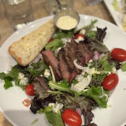 1250 Bar and Grill - Sirloin steak Salad with Blue Cheese- yum!